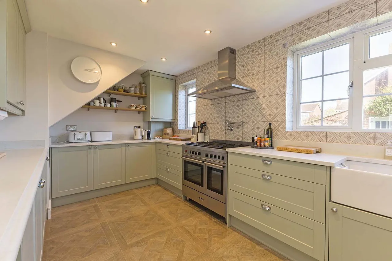 Balmoral, Cranbrook Drive, Maidenhead, Berkshire, photo 6