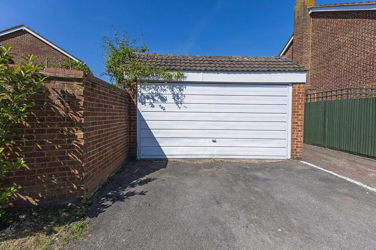Balmoral, Cranbrook Drive, Maidenhead, Berkshire, photo 26