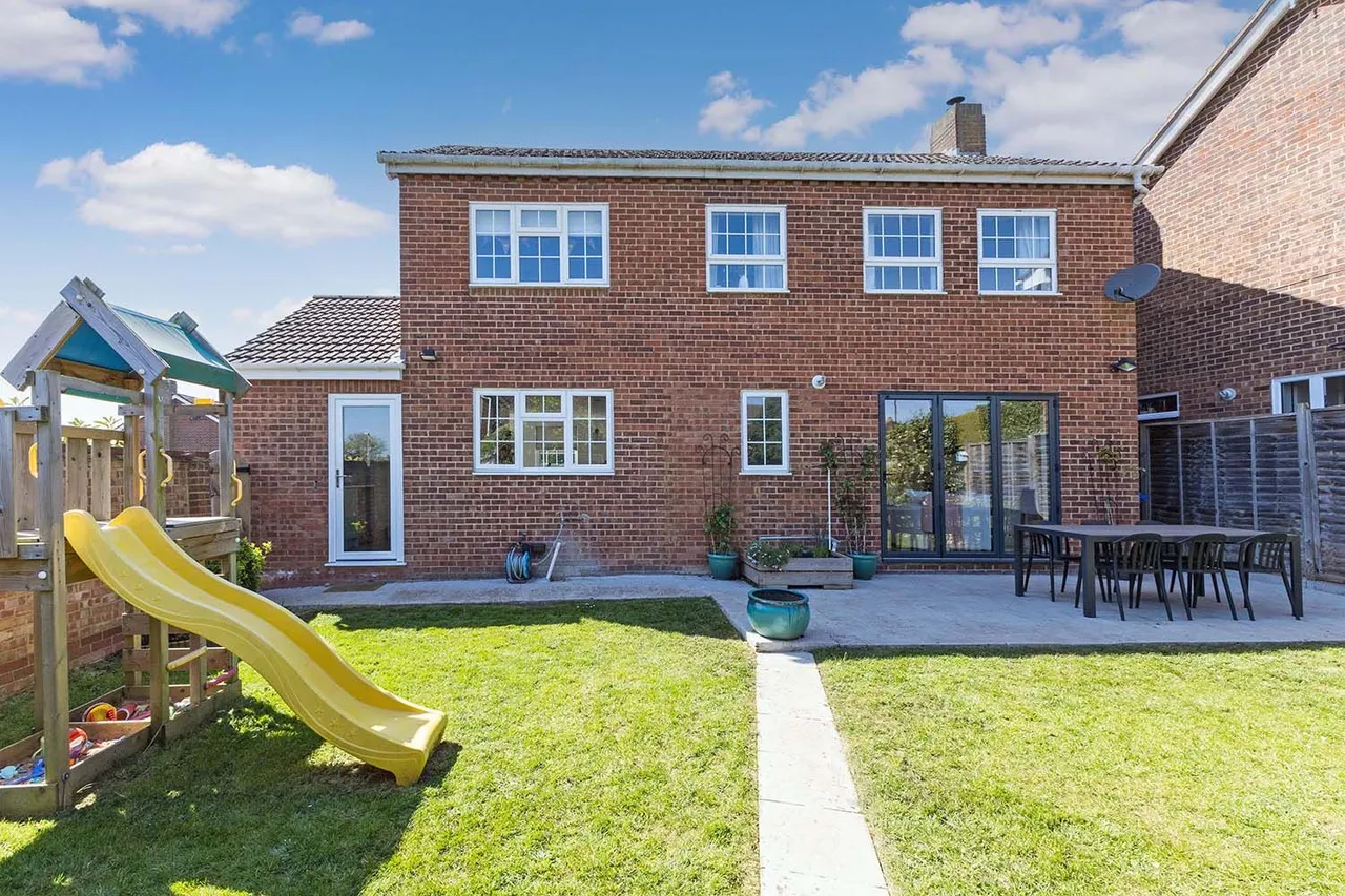 Balmoral, Cranbrook Drive, Maidenhead, Berkshire, photo 24