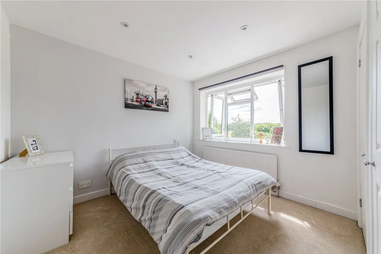 Fullerton Way, Byfleet, West Byfleet,..., photo 16