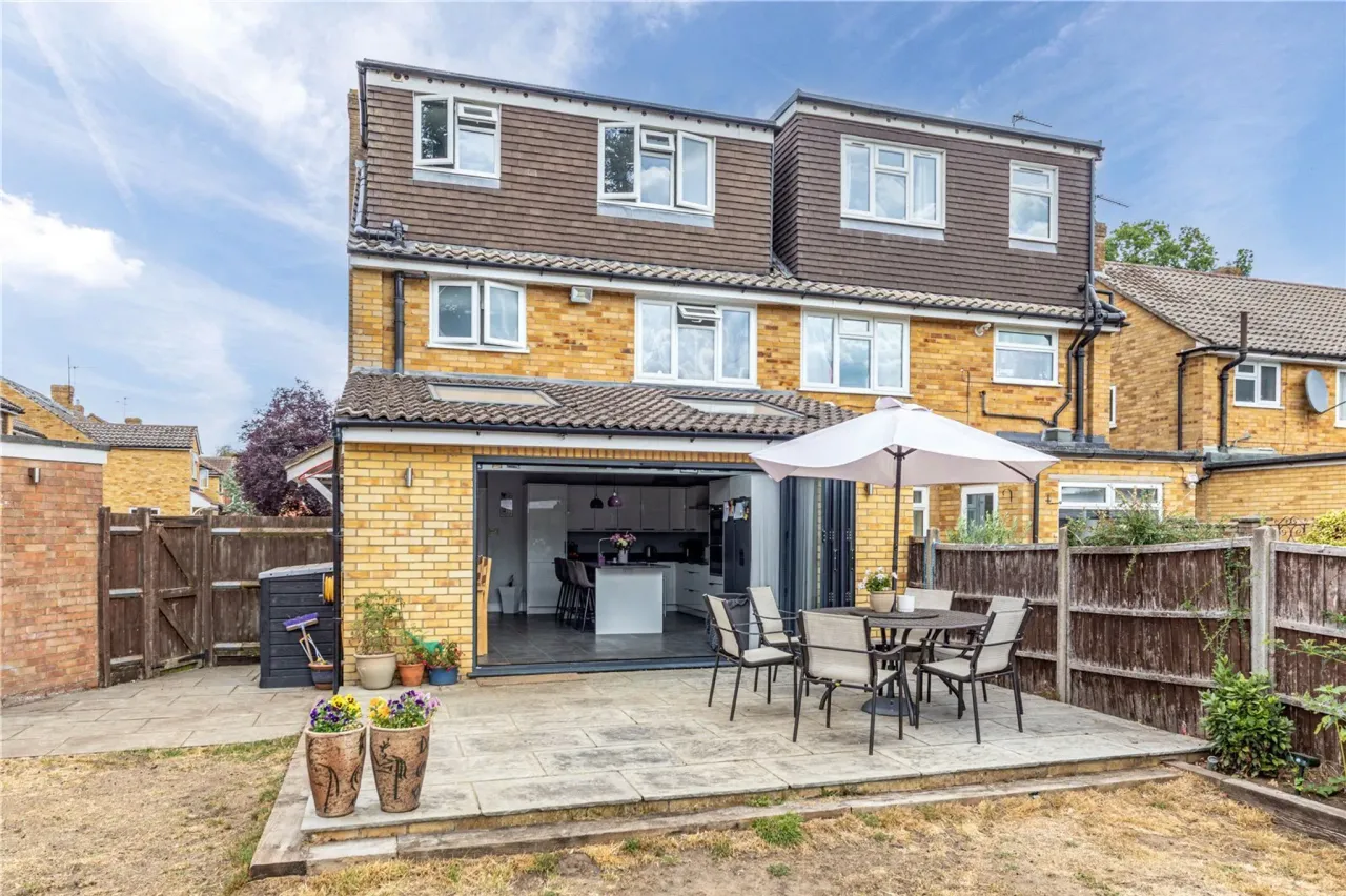 Fullerton Way, Byfleet, West Byfleet,..., photo 25