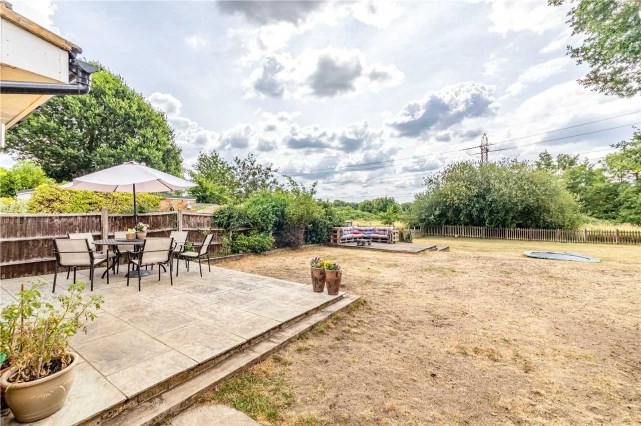 Fullerton Way, Byfleet, West Byfleet,..., photo 21