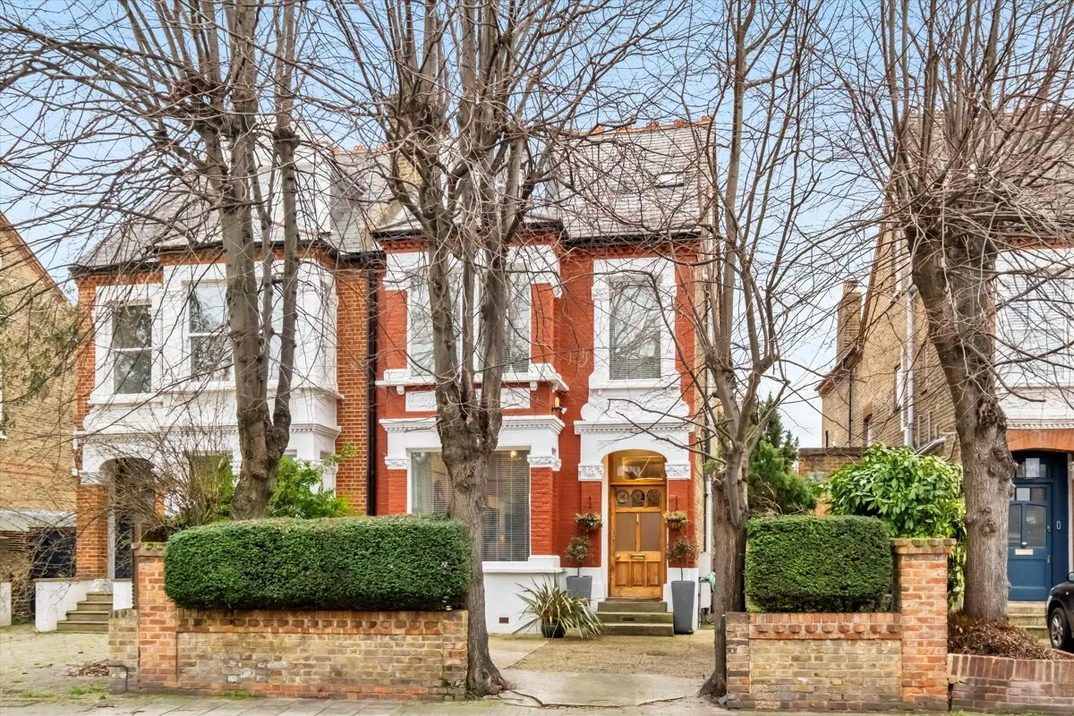 Chiswick Lane, London, W4, photo 11