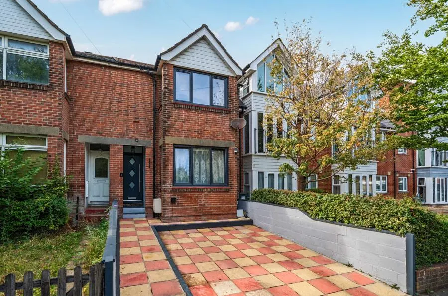3 bed house for sale, Osborne Road North, Southampton, SO17