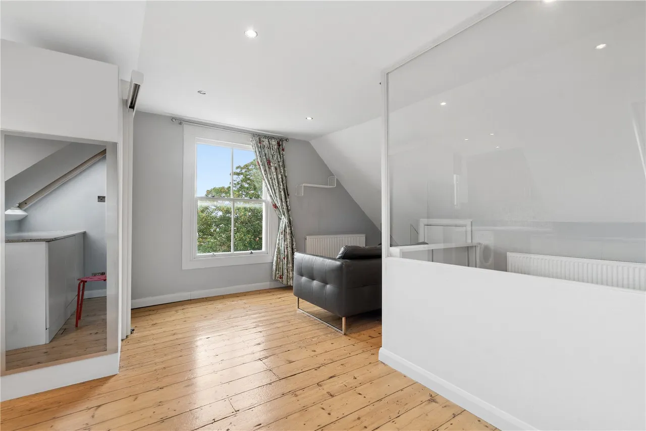 Kew Gardens Road, Richmond, TW9, photo 2
