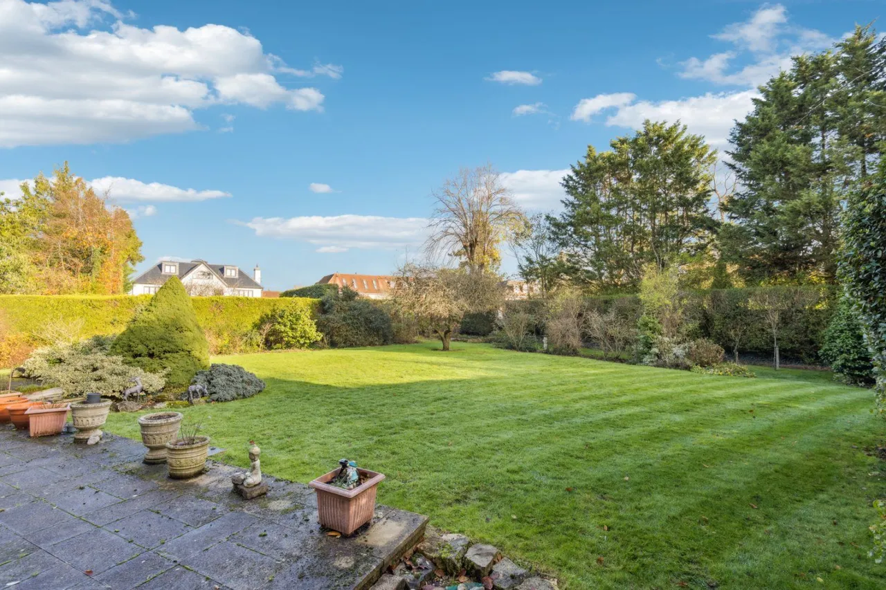 Vicarage Way, Gerrards Cross, Buckinghamshire, SL9 8AR, photo 4