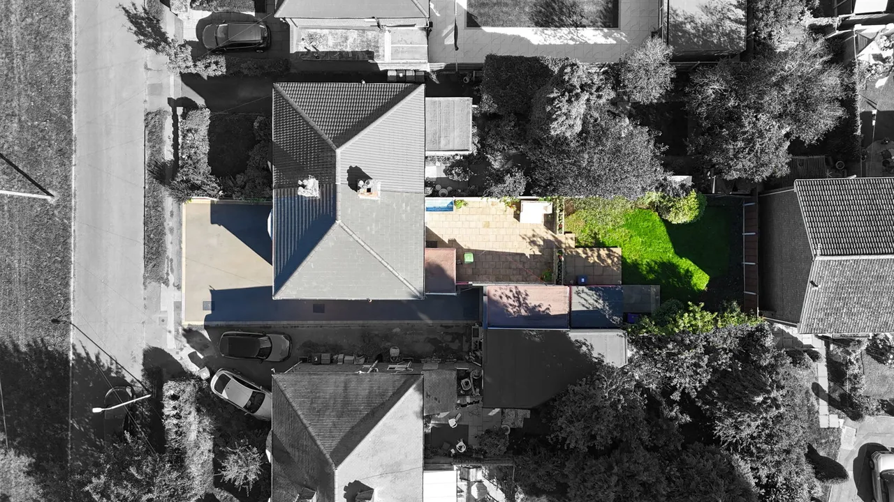 Lawnswood Avenue, Claregate, photo 34