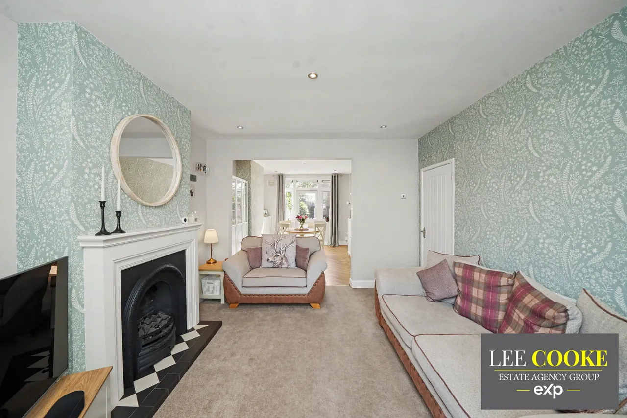 Lawnswood Avenue, Claregate, photo 11