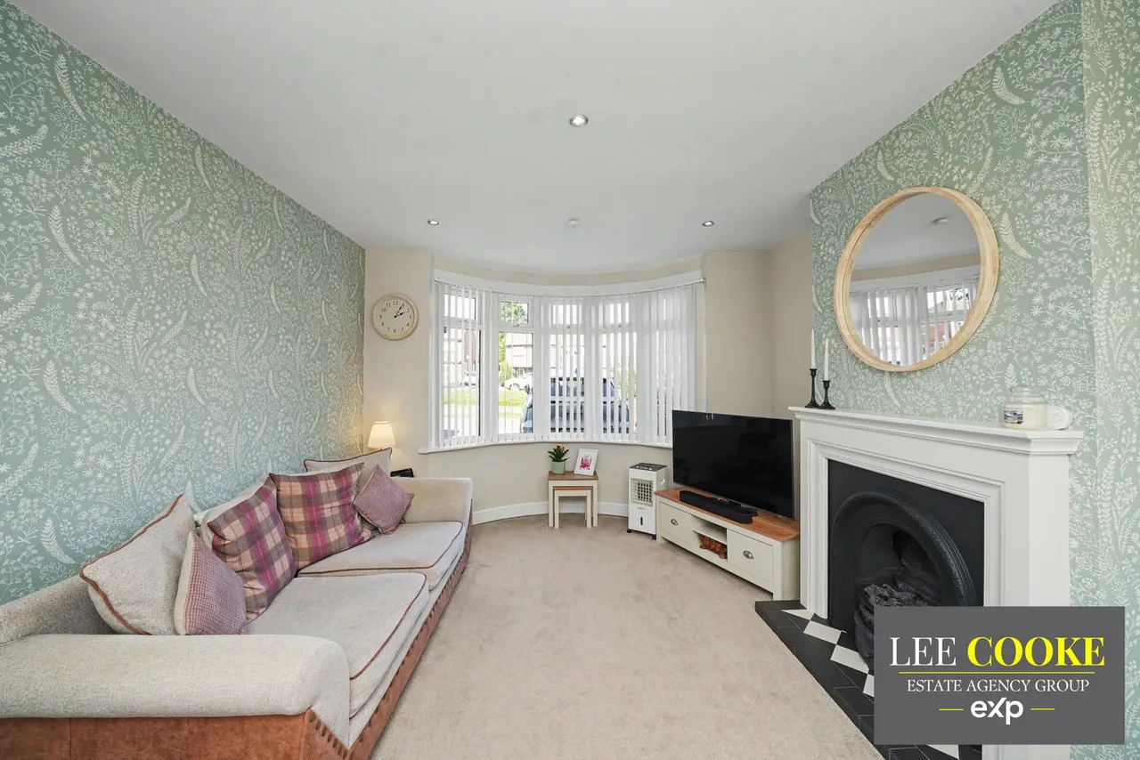 Lawnswood Avenue, Claregate, photo 12