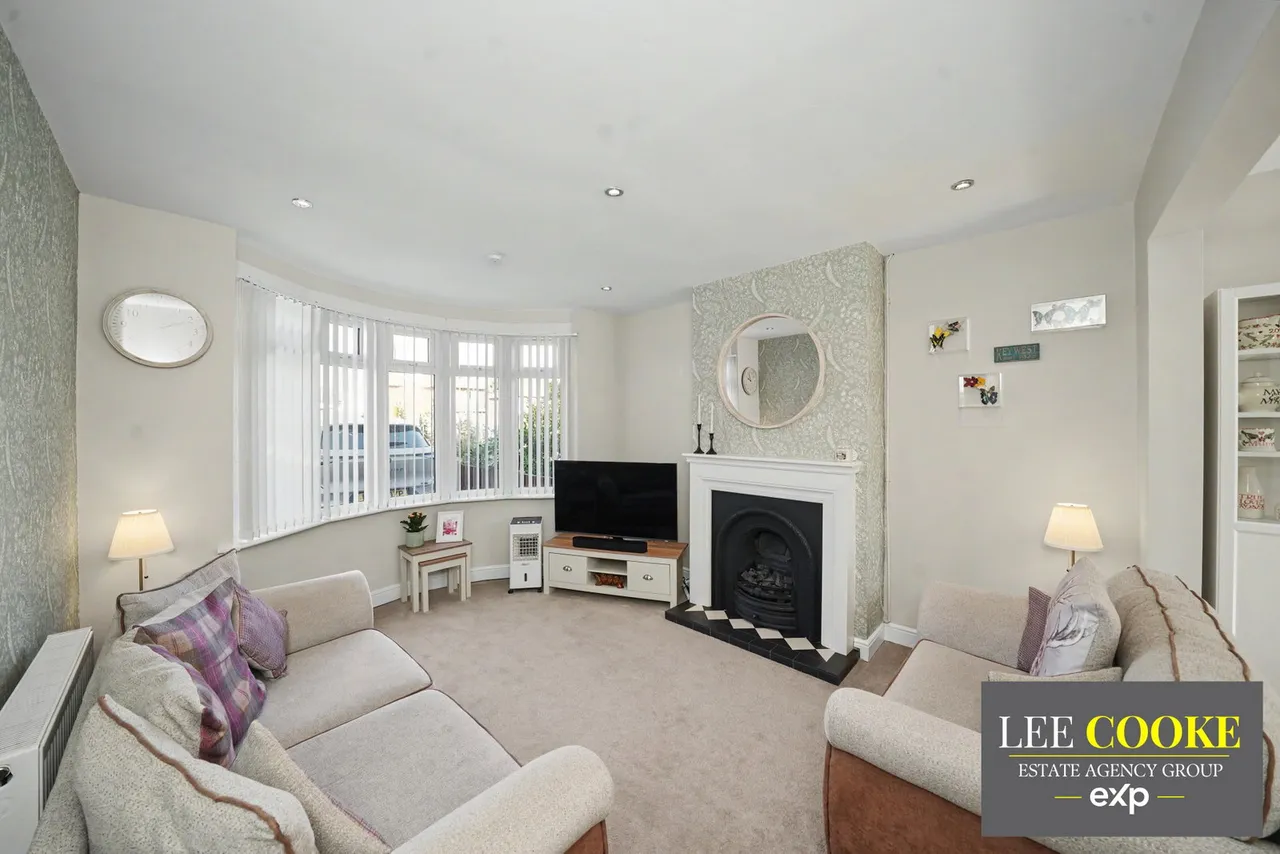 Lawnswood Avenue, Claregate, photo 10