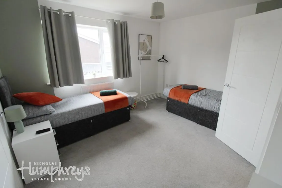 Groveley Lane, Northfield, B31, photo 8
