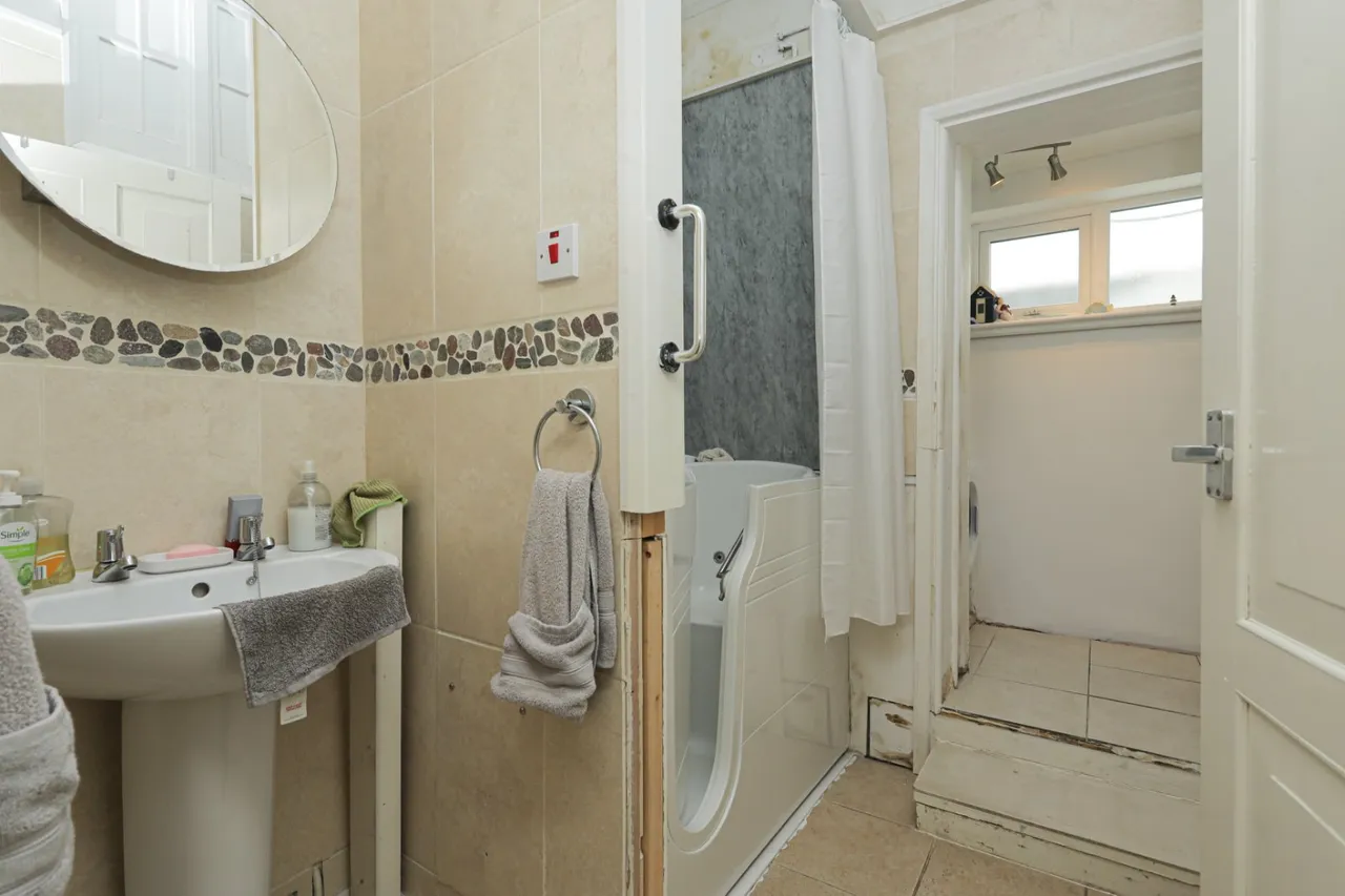 Douglas Road, Herne Bay, CT6, photo 9