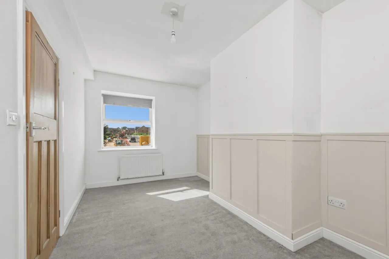 Blackmoorfoot Road, Crosland Moor, photo 6