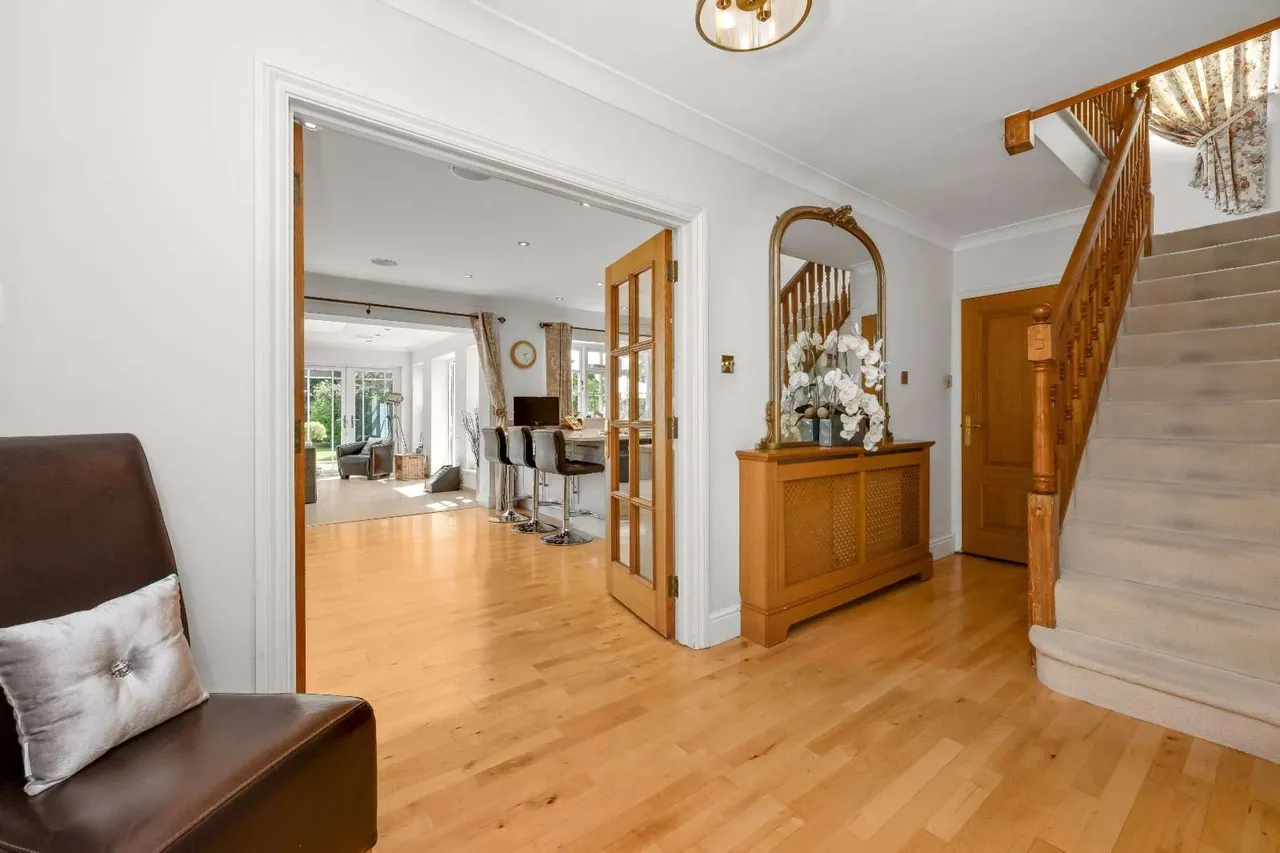 Meadway, Esher, Surrey, KT10 9HG, photo 3