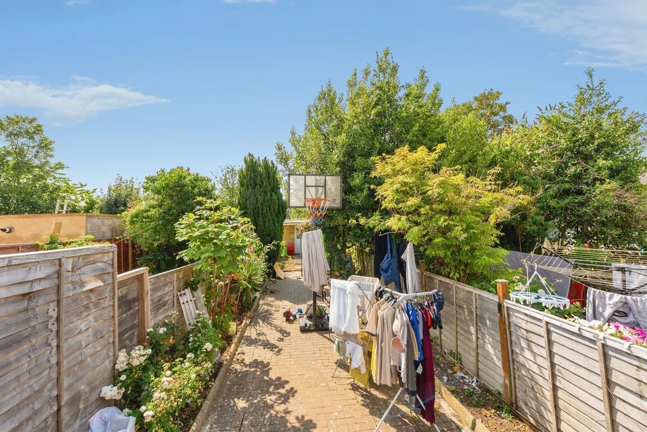 Chester Road, Watford, photo 12