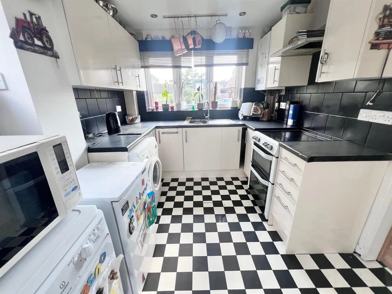 Springfield Road, Wincanton BA9 9BL, photo 2