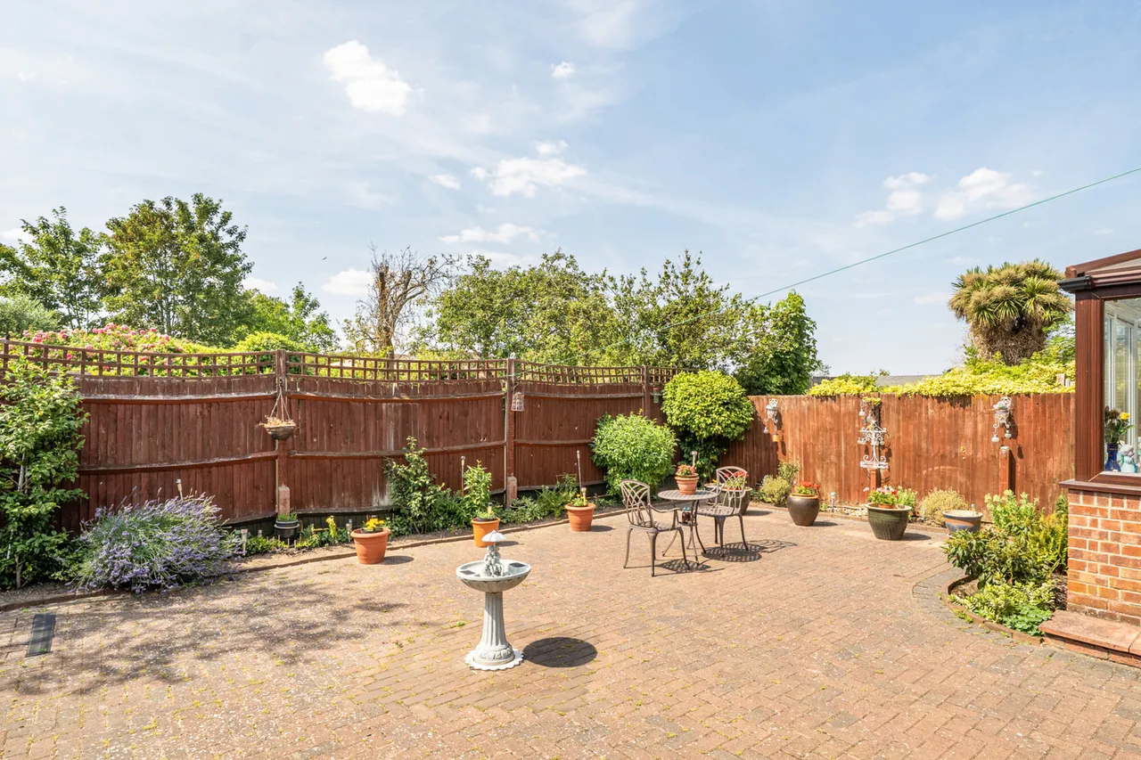 Exceptional Family Home in One of Hayes Most Prestigious Cul-de-Sacs, UB4, photo 17