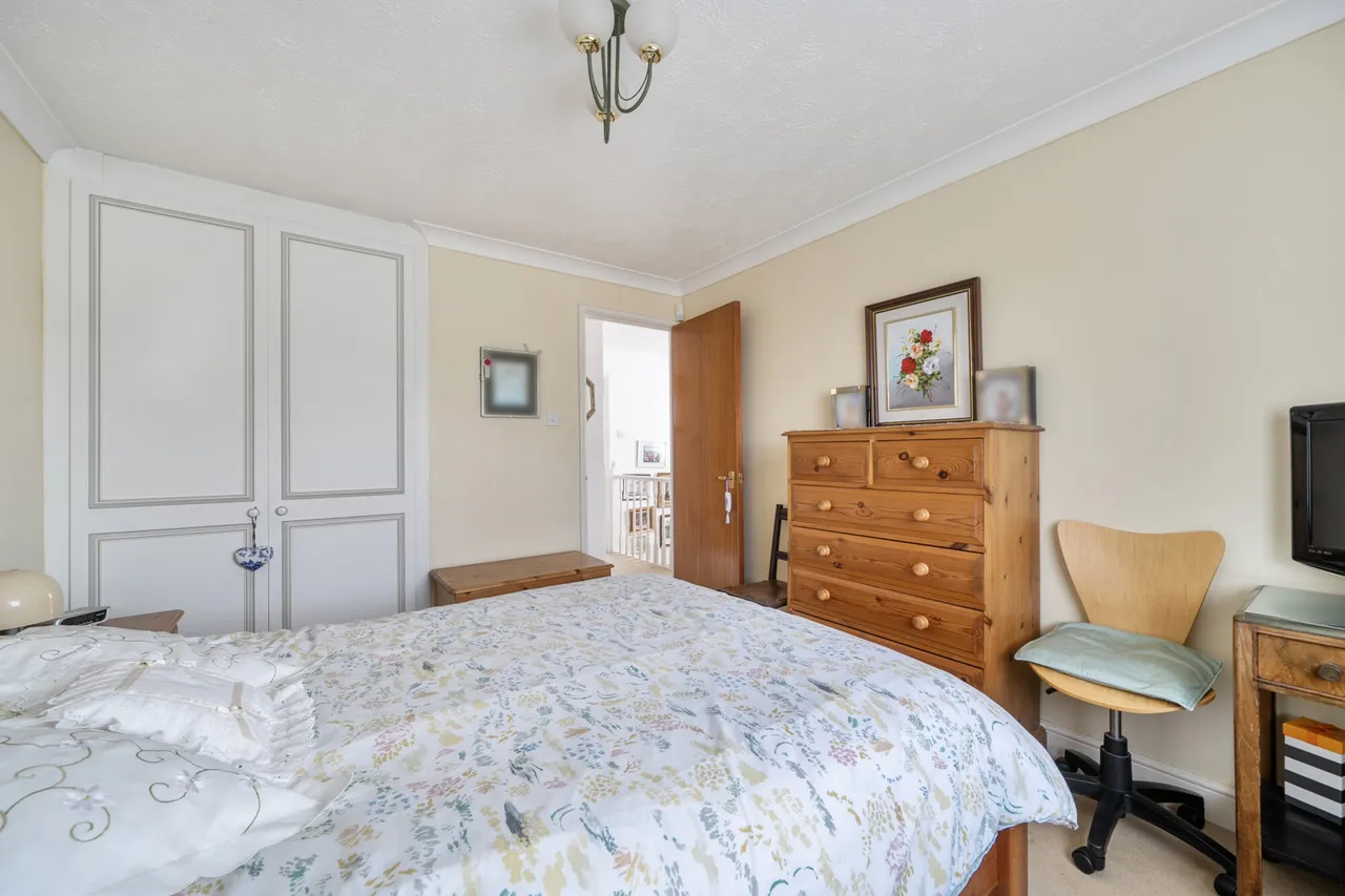 Exceptional Family Home in One of Hayes Most Prestigious Cul-de-Sacs, UB4, photo 15