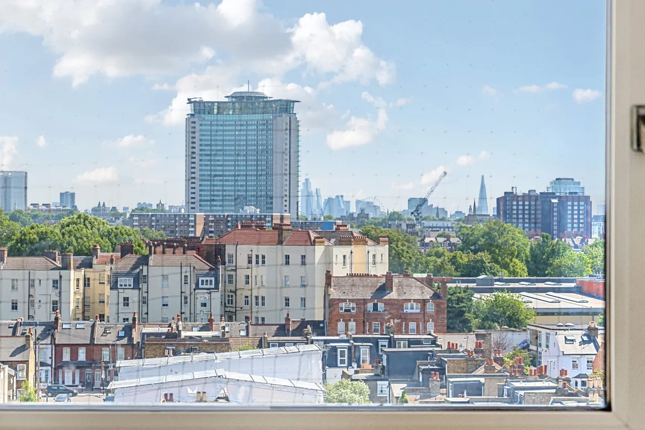 Lampeter Square, Hammersmith & Fulham, London, W6, photo 12