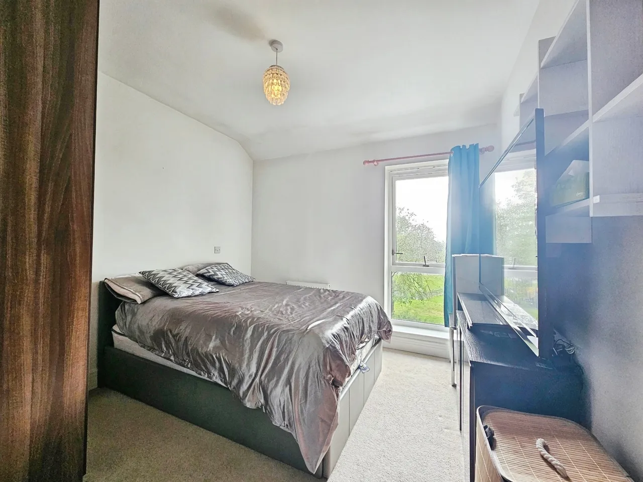 Shaw Close, Staines-upon-Thames, TW19, photo 3