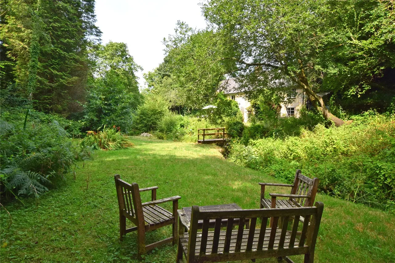 Membury, Axminster, Devon, EX13 7AH, photo 10