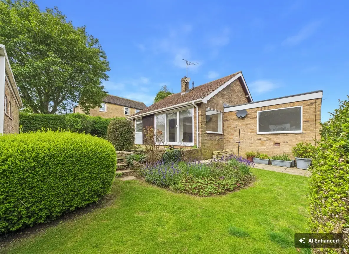 3 bed house for sale — Newtown, Easton On The Hill, Stamford, PE9 3NR