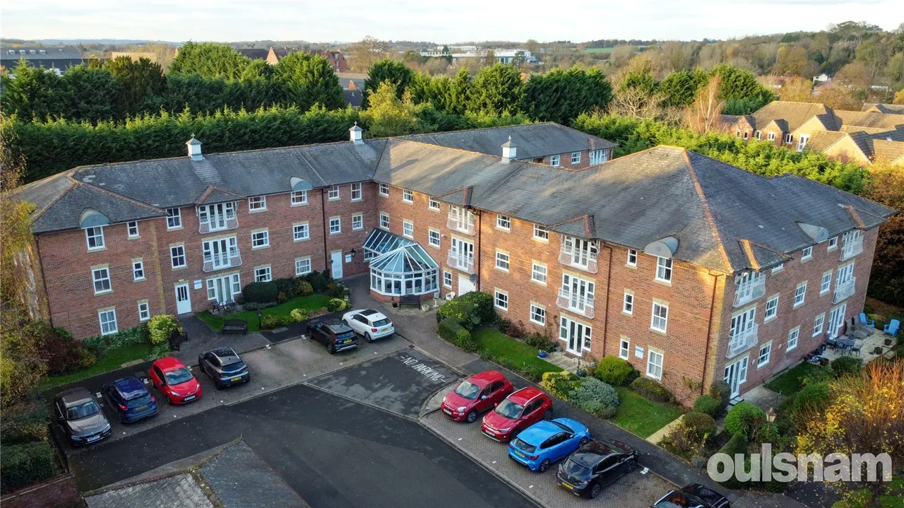 2 bed flat for sale — Worcester Road, Droitwich, Worcestershire, WR9 8AH