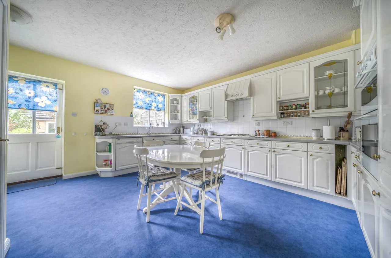 King George Gardens, Chichester, PO19, photo 4