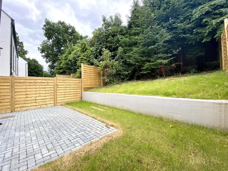 Bagshot Manor Gardens, Bagshot, GU19, photo 14