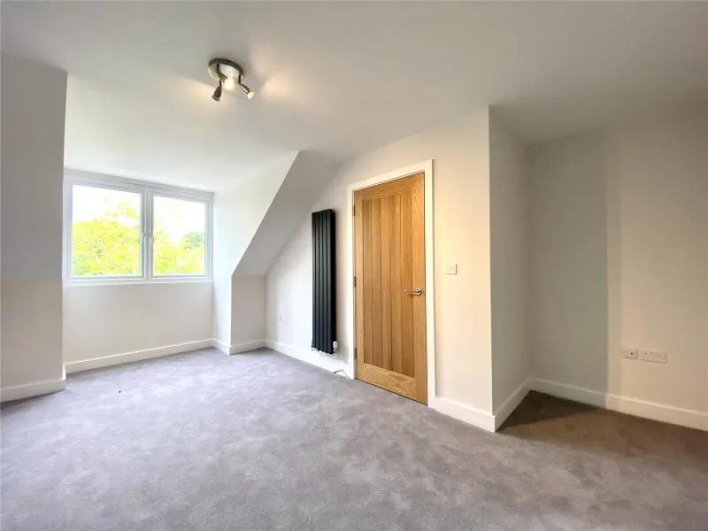 Bagshot Manor Gardens, Bagshot, GU19, photo 11