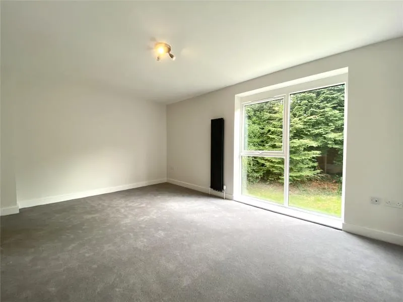 Bagshot Manor Gardens, Bagshot, GU19, photo 6