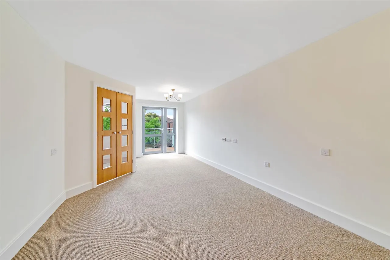1 bed flat for sale, Shotfield, Wallington, SM6