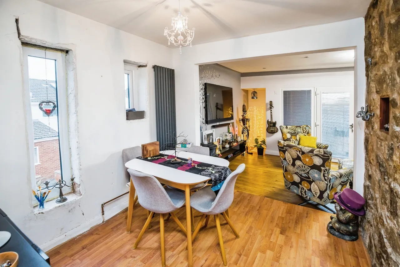 Ruthin Road, Gwernymynydd, CH7, photo 8