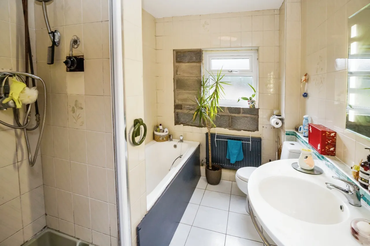 Ruthin Road, Gwernymynydd, CH7, photo 14