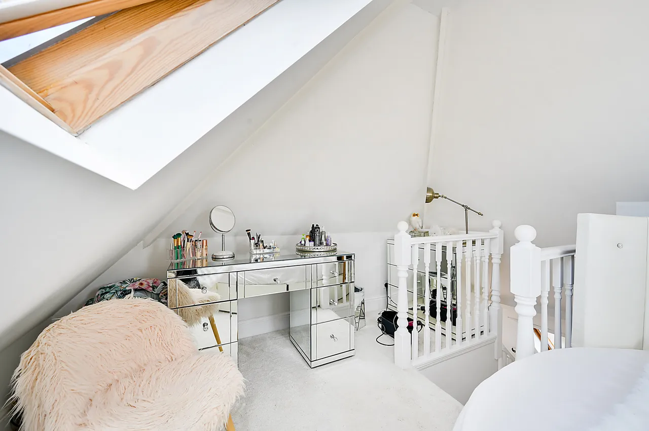 Flat 4, 5 Waldegrave Gardens, Twickenham, photo 9