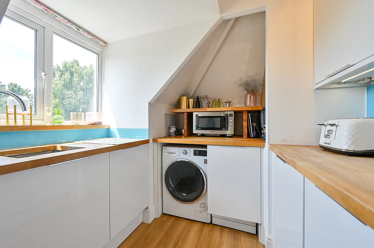 Flat 4, 5 Waldegrave Gardens, Twickenham, photo 10