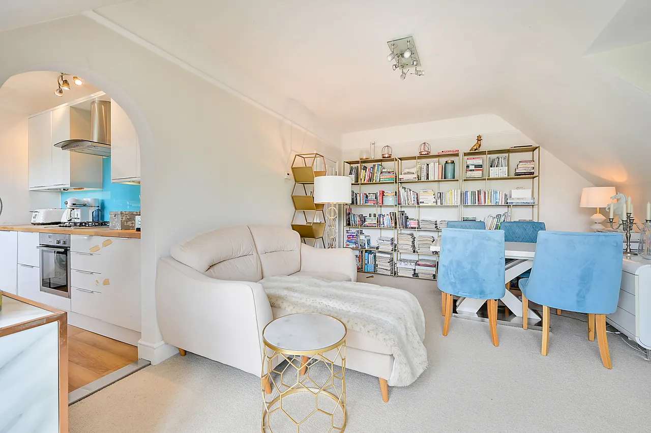 Flat 4, 5 Waldegrave Gardens, Twickenham, photo 5