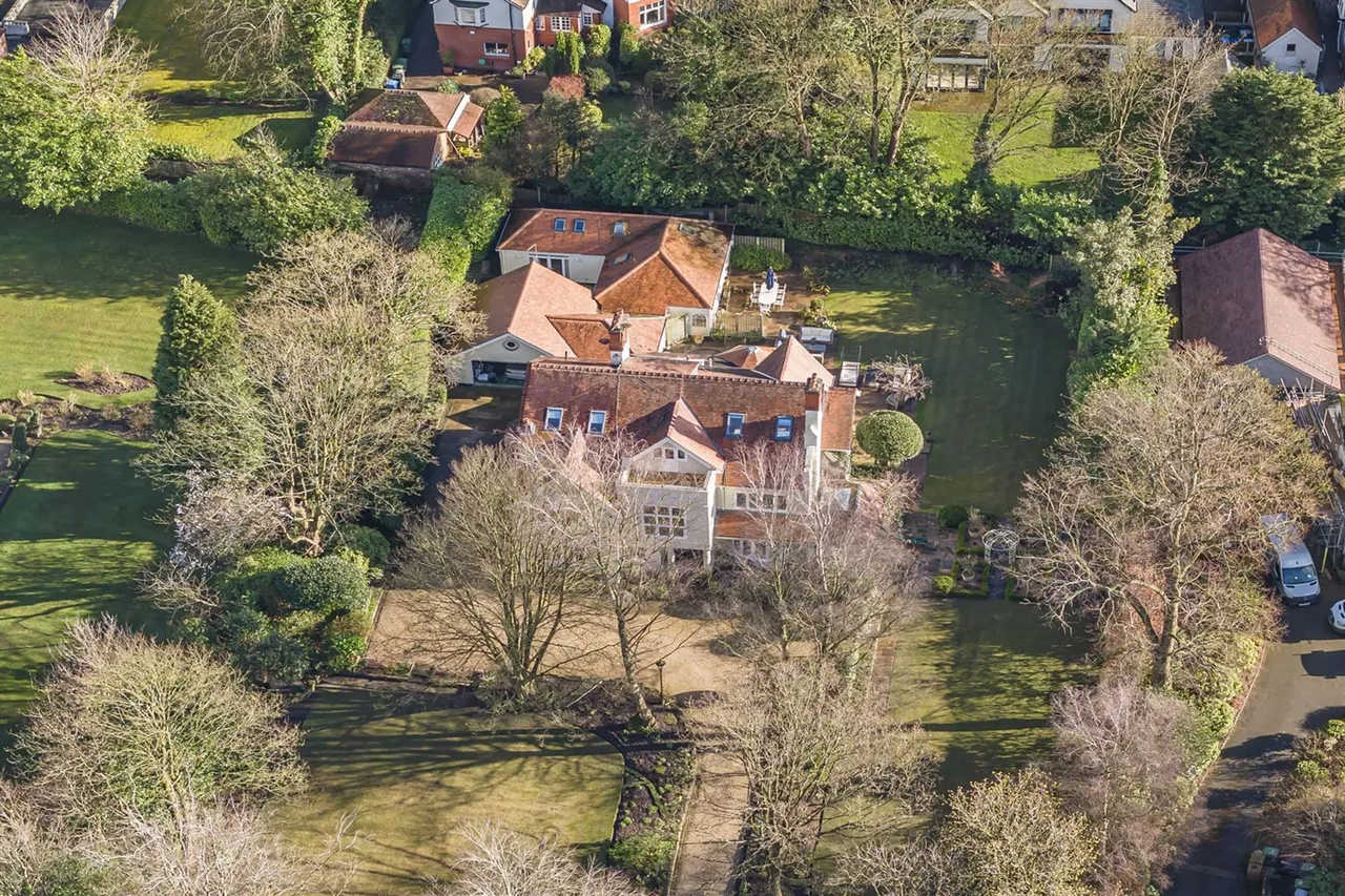 Hale, Altrincham, photo 26