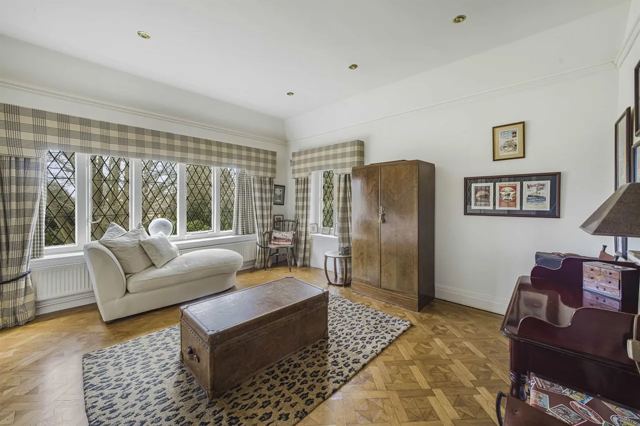 Hale, Altrincham, photo 11