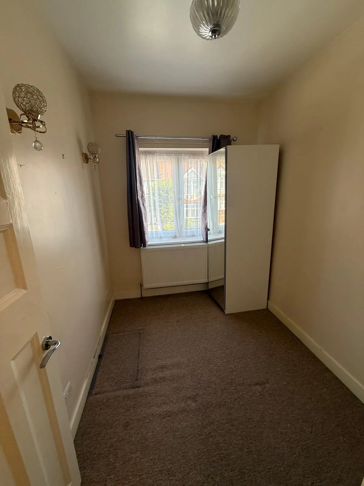 Wharfedale Gardens, Thorton heath, photo 8