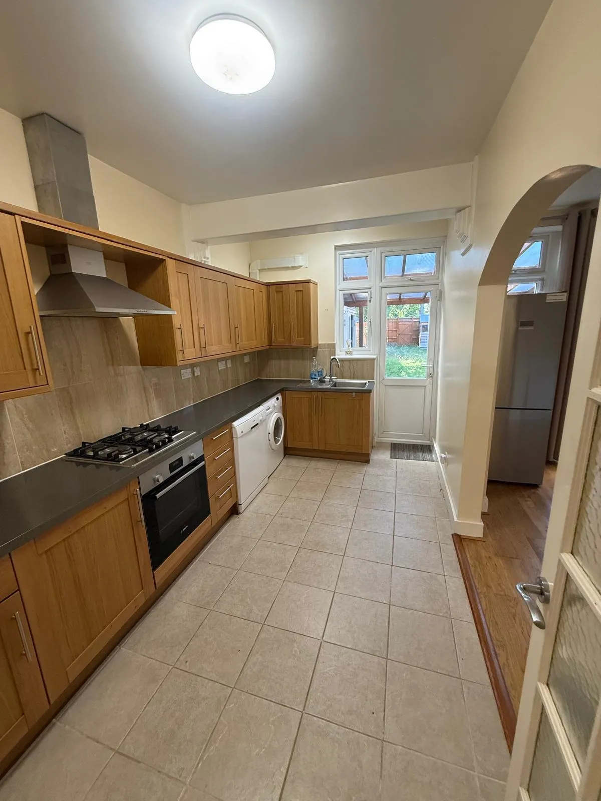 3 bed house to rent — Wharfedale Gardens, Thorton heath
