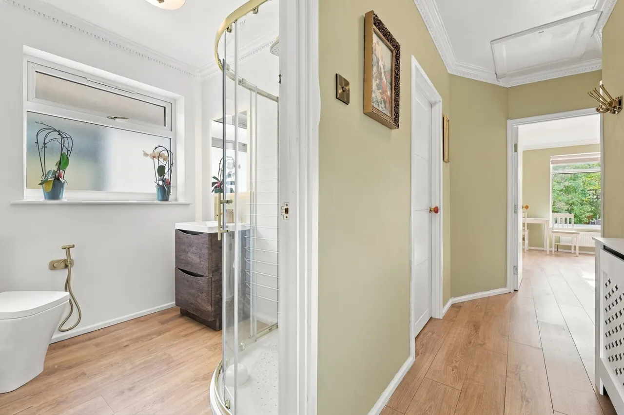 Ingreway, Romford, RM3, photo 17