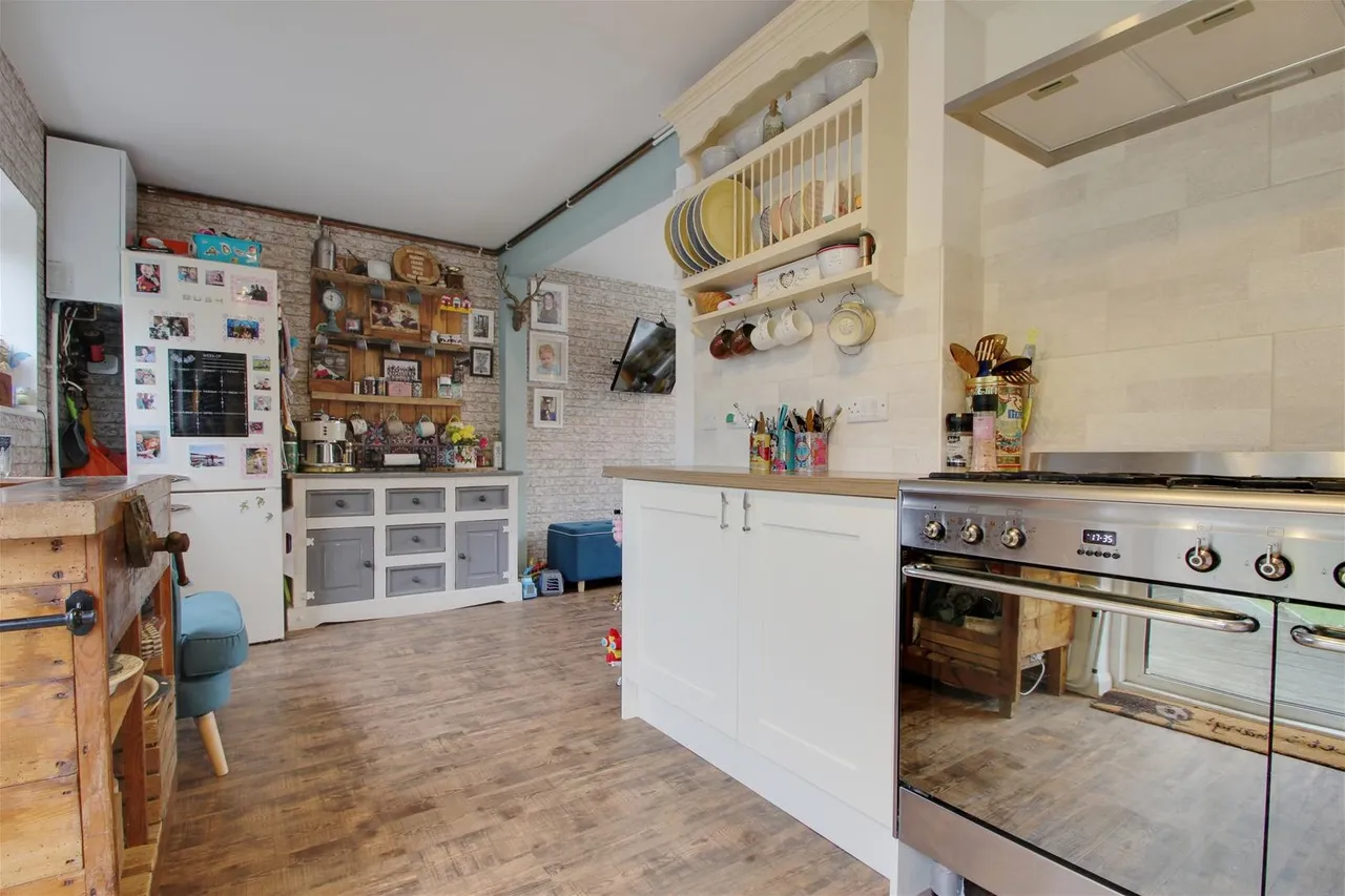Mulberry Gardens, Goring-By-Sea, Worthing, photo 7