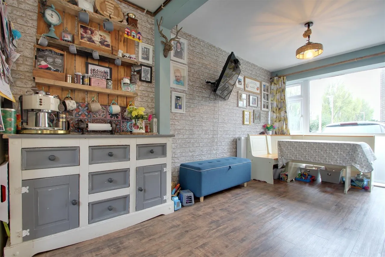 Mulberry Gardens, Goring-By-Sea, Worthing, photo 6