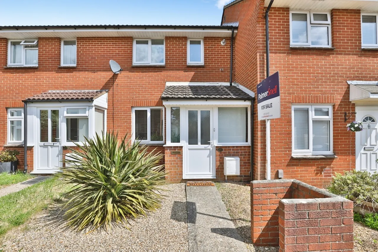 2 bed house for sale, Nursling Green, Throop, BH8