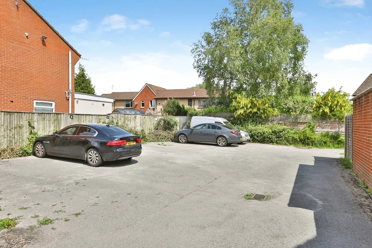 Nursling Green, Throop, BH8, photo 18