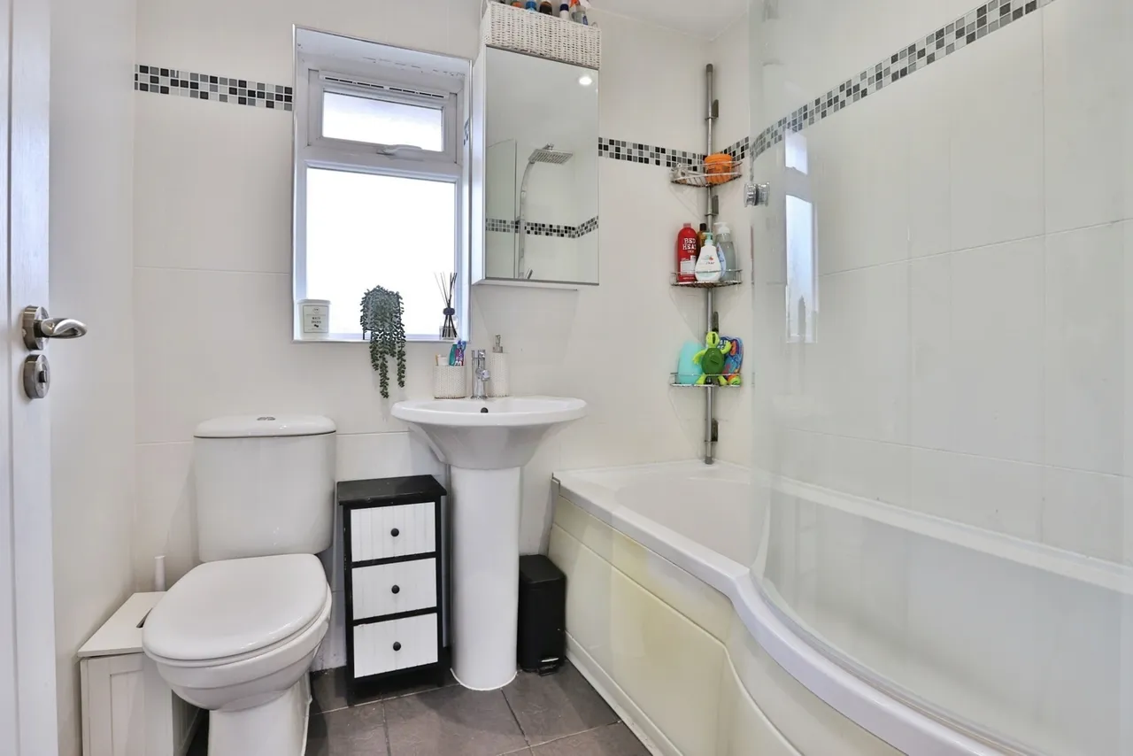 Nursling Green, Throop, BH8, photo 13