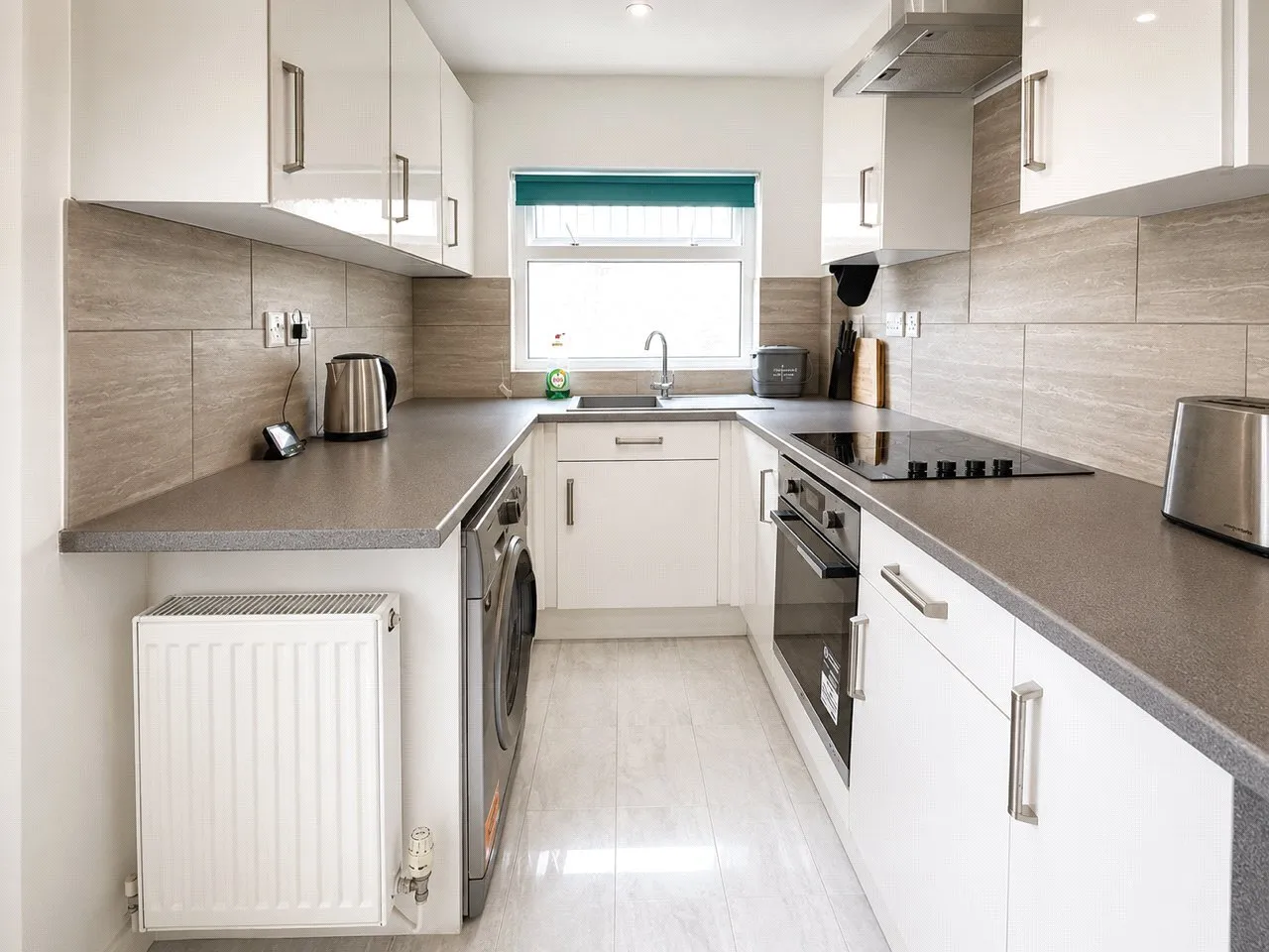 Robert Street, Milford Haven, SA73, photo 6
