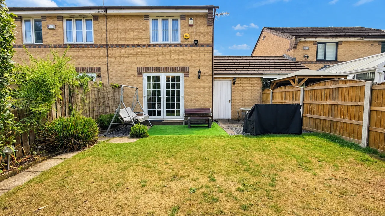 Petrel Close, Stockport, SK3, photo 14
