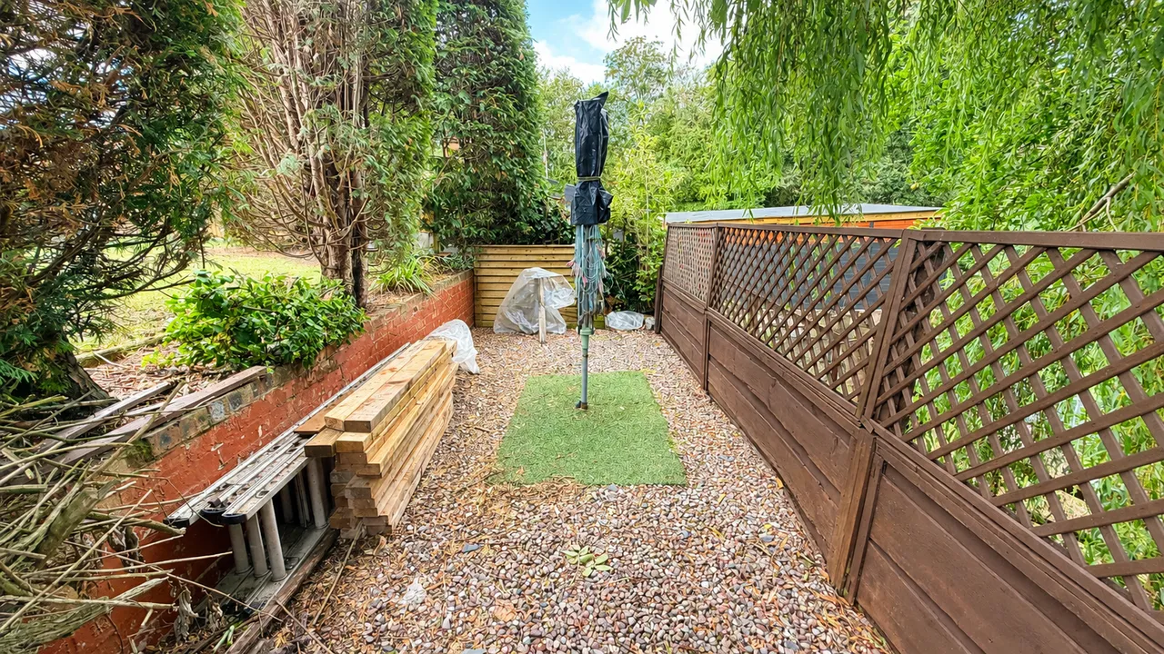 Petrel Close, Stockport, SK3, photo 16